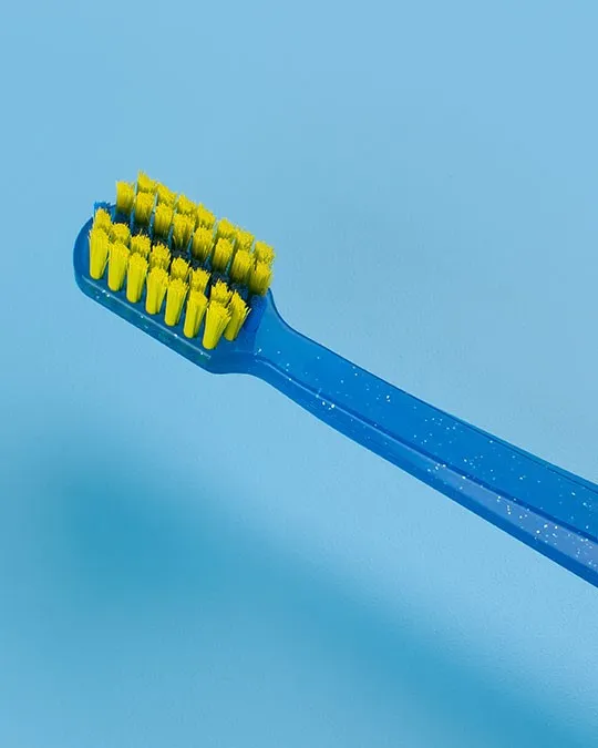 Brosse orthodontique