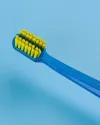 Brosse orthodontique