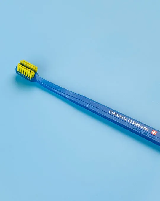 Brosse orthodontique