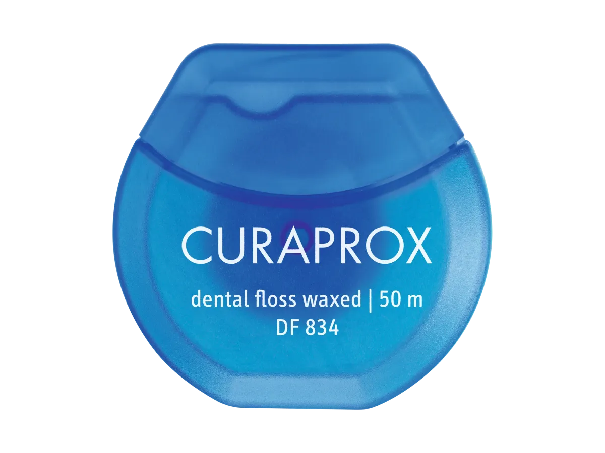 Soie dentaire et cure-dents